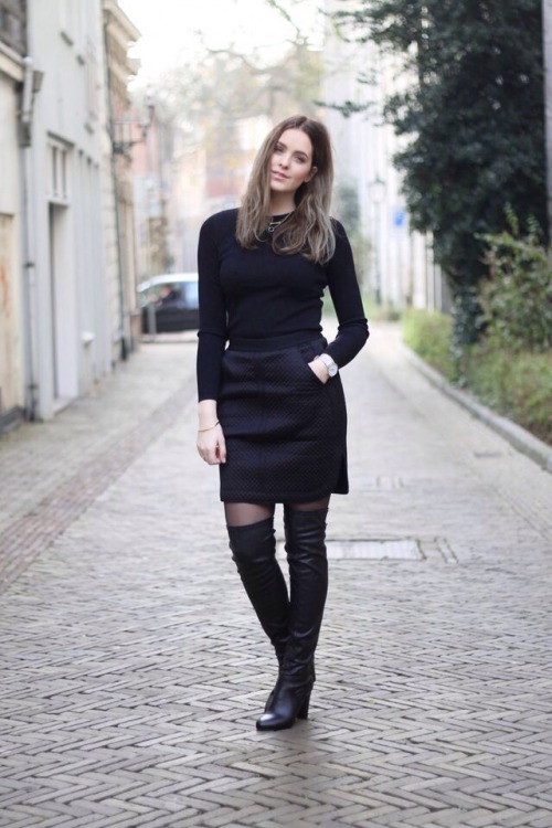 fashion-tights: SCUBA SKIRT | OOTD Fashion blogger moderosa in Zign over the knee boots.