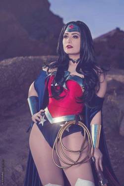 fucking-sexy-cosplay:  Wonder Woman by Jessica LG (source)