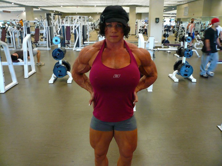 kilroy123arr:  fightingboots:  Aleesha Young  Wow! 