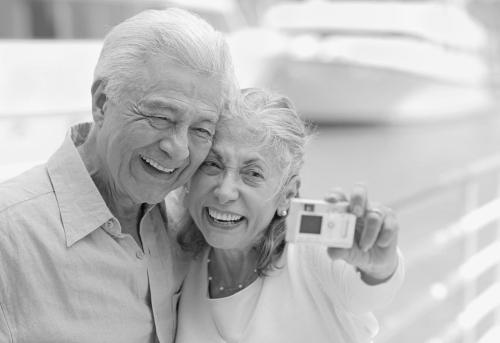 sixpenceee:WHEN COUPLES START TO LOOK ALIKEUniversity of Michigan psychologist Robert Zajonc analyze
