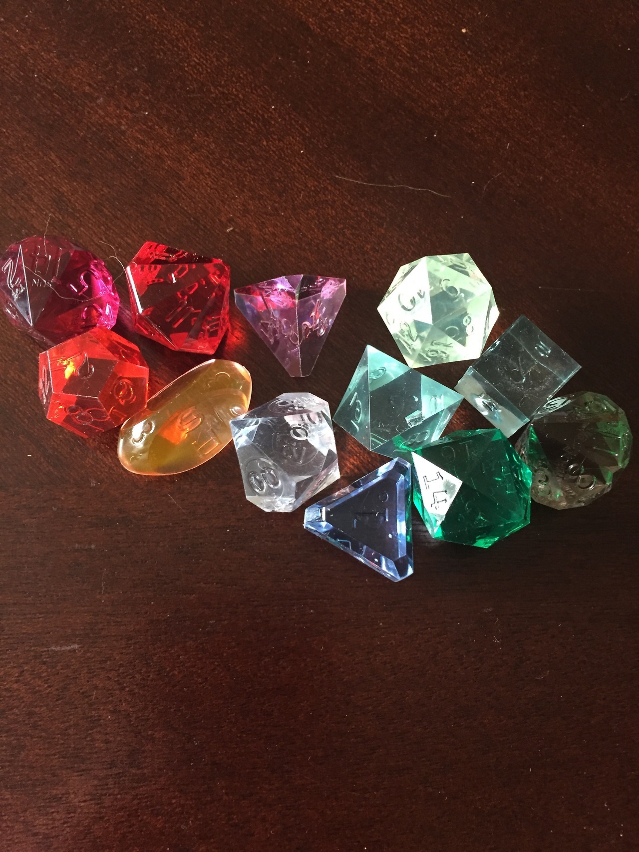 kishona:  majoringinlycanthropy:I’m in love 💕💜💙💚💛❤️  @sassy-shark-dad