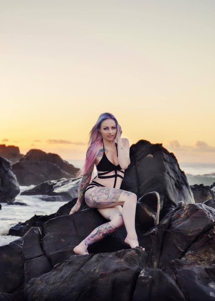 altmodelgirlcrush:  Pink Pirate
