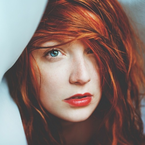 adailyredhead:Under the veil…