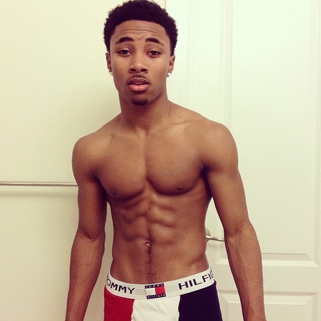 bruhyousexy:  happy Christmas Eve  