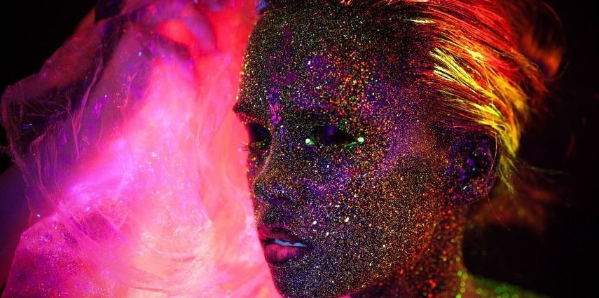 littlelimpstiff14u2:  Ultraviolet Glitter Portraits. Model: Natalia Szura. Photography: