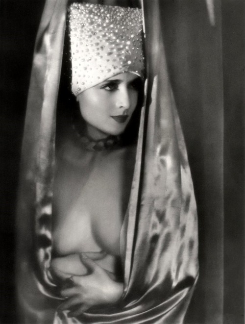 Carole Lombard by William E. Thomas, 1929 Nudes & Noises  