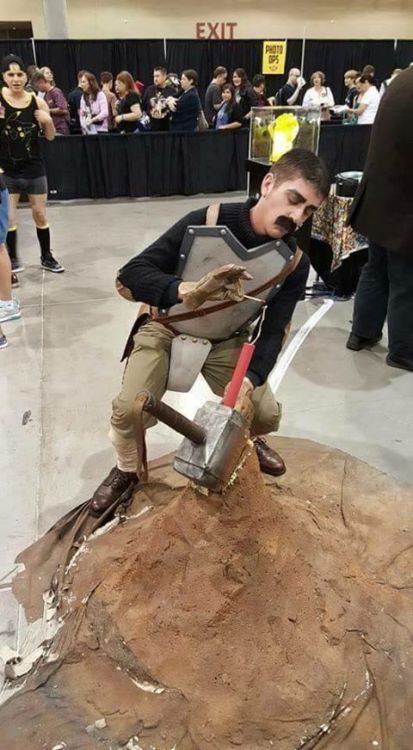 red-faced-wolf: dadpat-tactual: “Hey, look. I got the hammer. And it only took me, like, what?
