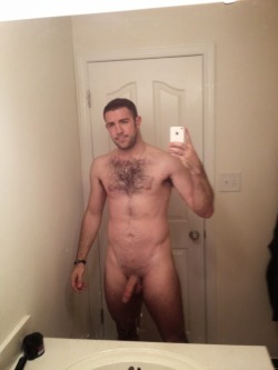 edcapitola2:  thehornyguys:  Love his hairy