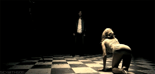 elysianlittle:  crawl to Daddy