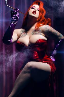 iamthebatfag:  tigertwo1515:  alljessicarabbit:  Pinup Cortney Maylee  Wow!!!  Oh sweet Jesus fucking hell. 