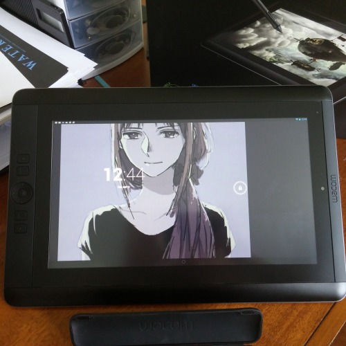caffeccino:  I’m selling my Cintiq Companion Hybrid! This thing is seriously great, but I need a bit more functionality that the newer Companions offer, so I’m trying to part with this one. The Hybrid doubles as a cintiq and an Android tablet, which