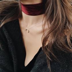 rumineely:  Blood red velvet ❤️ the #ayai Ambrosia choker 