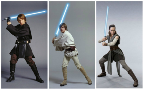lukeskywalkersbuckethat:sydneykrukowski:wolfwhiteflowers:Anakin, Luke, and Rey’s lightsaberjes