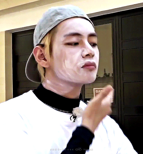 Bangtan And Their Special Way Of Applying Sunscreen Lmao