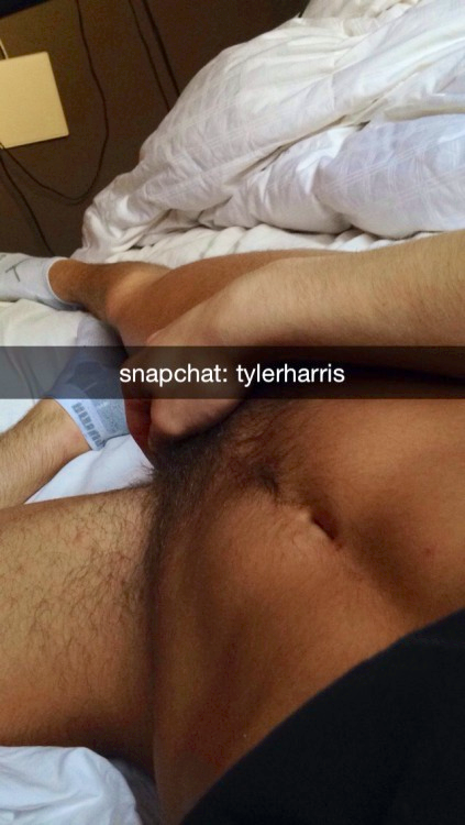 broswithoutclothes:  Tumblr’s trjoel, doin’ what he do