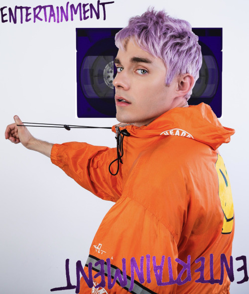 21 QUESTIONS . LUCKY PEOPLE . NEVER BLOOM AGAIN . AWSTEN THROUGH THE ALBUMS .