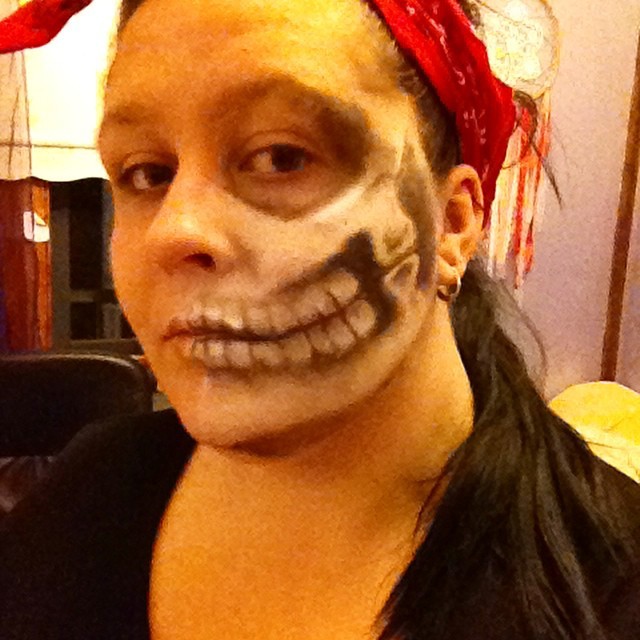 Here is my second attempt at the skull makeup, this time I use a cream/powder foundation