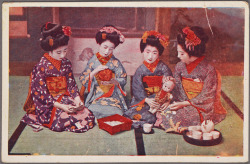 vintagepromotions:  Postcard featuring maiko playing with toys (c. 1910).