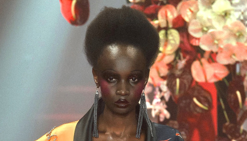 driflloon:beauty @ romance was born fw17