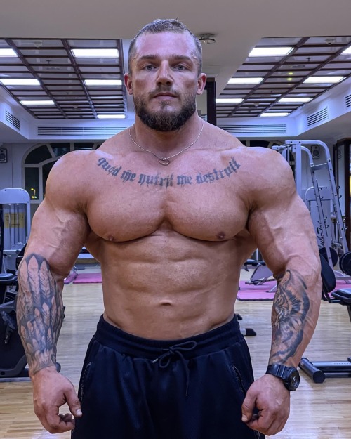 Porn mirinmuscles: Vladimir Yakovlev   photos