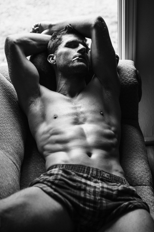 liammurphylove:  leonardocorredorphoto:  Marc Oliver Test   Marc Oliver shot by Leonardo Corredor Photography