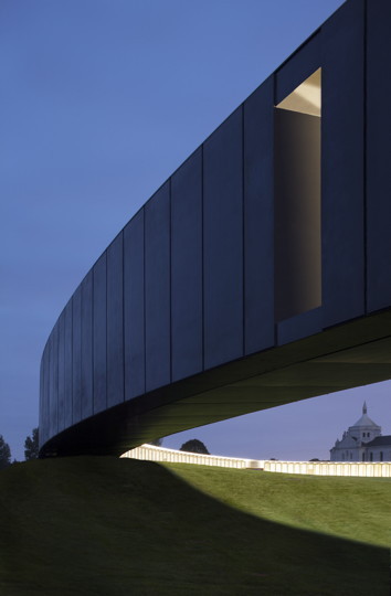 the-gasoline-station:  Notre Dame de Lorette WWI International Memorial Architect: AAPP