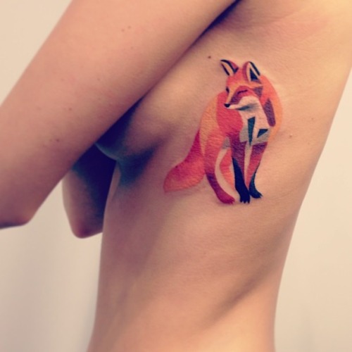 this-chick-digs-chicks: charlie-bearr: liigucz: ss this-chick-digs-chicks Foxy
