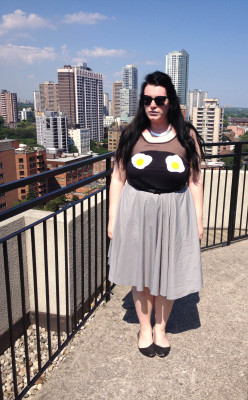 ailurophilewithstyle:  BOOBS SO HOT YA FRY TWO EGGS Shirt and Skirt - DIY Shoes and Sunglasses - Urban Outfitters Jewelry- DIY and Nasty Gal    Very pretty