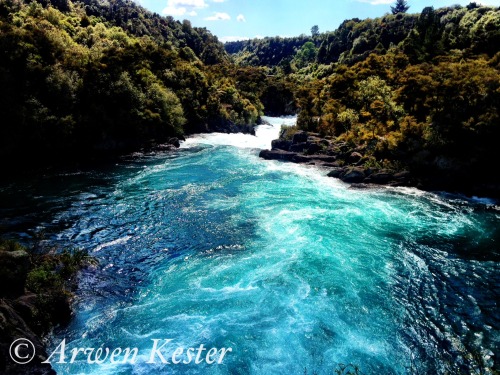 The great river, Anduin. Well, at least it is if you’re in Middle-earth. Check out that water.