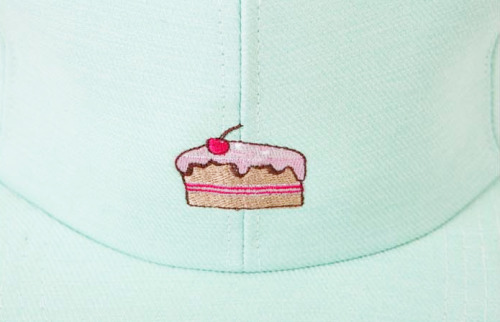 pinkcaramelcorn: embroidered snapback | 11.50$ | free shipping | discount code; pinkcaramel