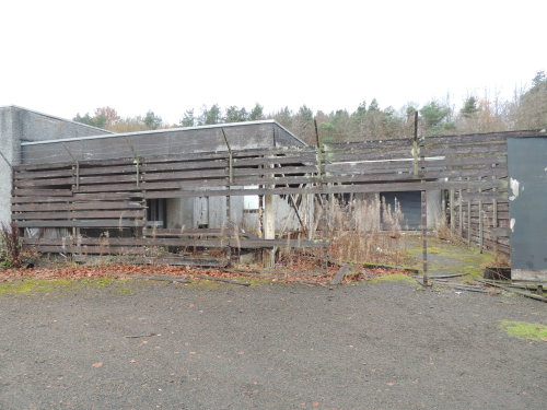 razairazerci:  Bangour Village Hospital — Nov 27, 2013 Due to it’s size, we weren’t able to get around the entire place, and will most likely have to go back to investigate more at a later date. Anyway, everywhere was boarded up and so we couldn’t