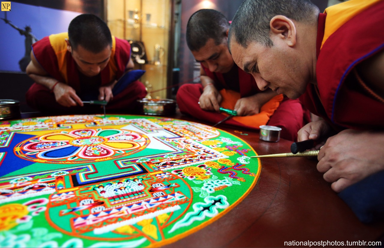 nationalpostphotos:  Colorful sand mandala — Tibetan Monks from the Tashi Lhunpo