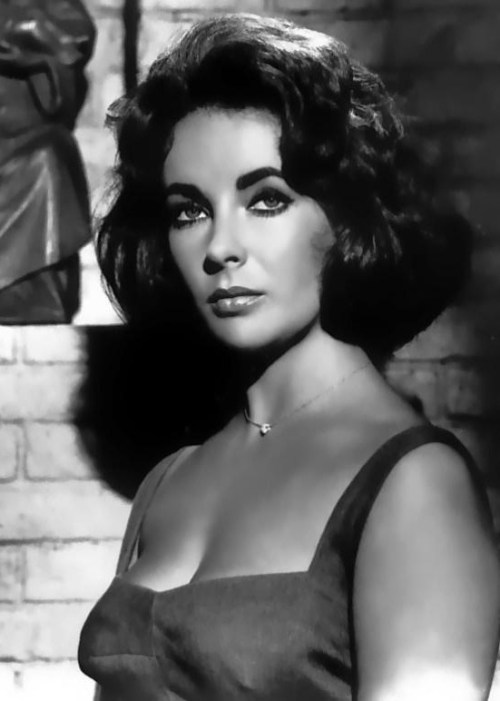 Porn Pics gatabella:  Elizabeth Taylor’s costumes