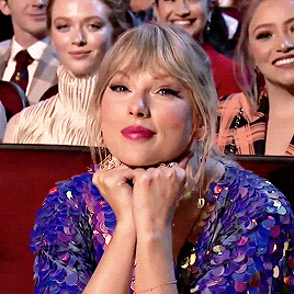 edqeofglory:Taylor Swift being cute at iHeart Radio Music Awards 2019