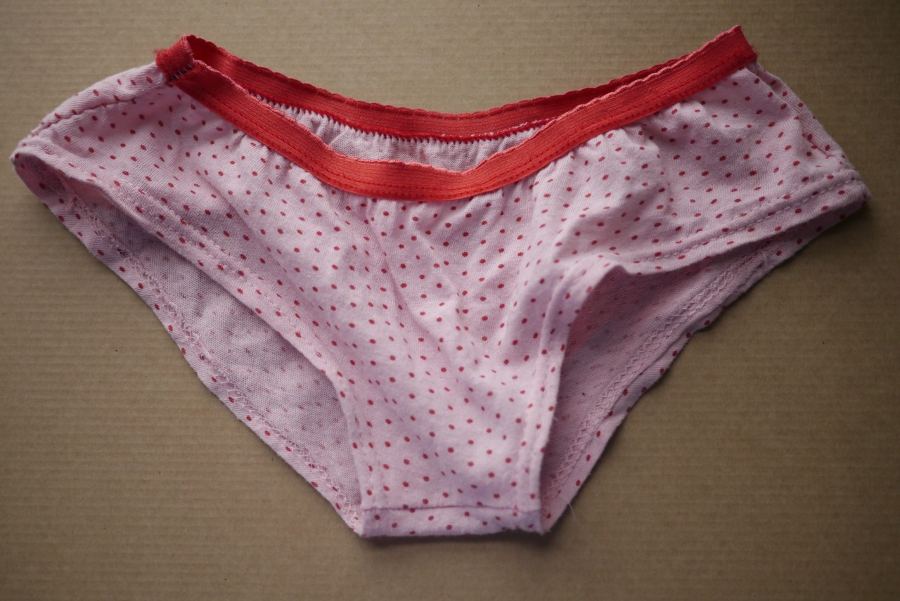failsafeafternoon:  Pink with red polka-dots.   Cute.