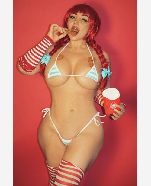 Happy #july4th!!! What’s more American than fast food icons, eh ?  This #wendys girl set gets VERY l