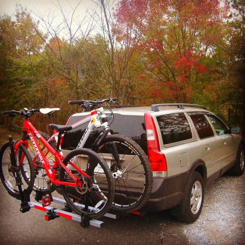 biwakofreeride: #mtb #cannondale on #volvo #v70 #xc with #thule #hitch #rack