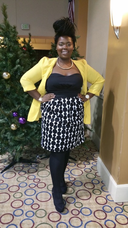 bigbeautifulblackgirls:  Tiera, 25, Philadelphia, PA  Dress: Ashley Stewart  Blazer: Thifty Store  Shoes: Barefeet 