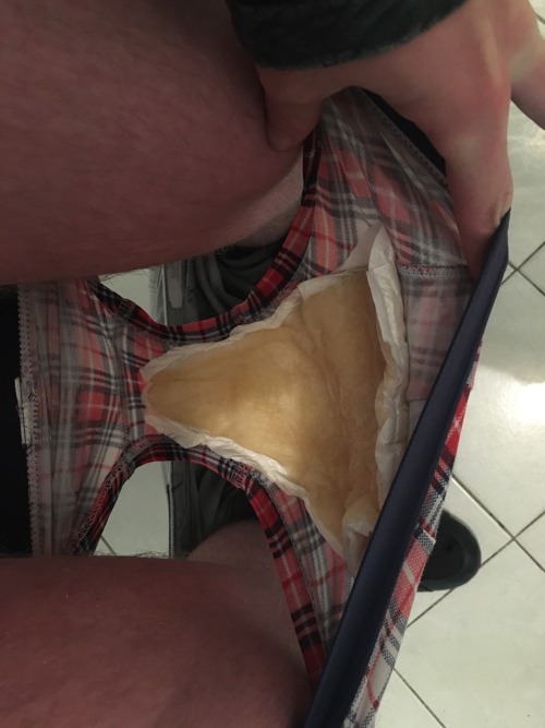 Porn Pics wet-diaperboy:  Got a request for this kind