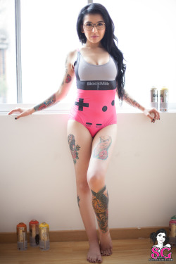 beautifulgirlsmakemesuicidal:  Ilanna Suicide   Llana Suicide is wifey material