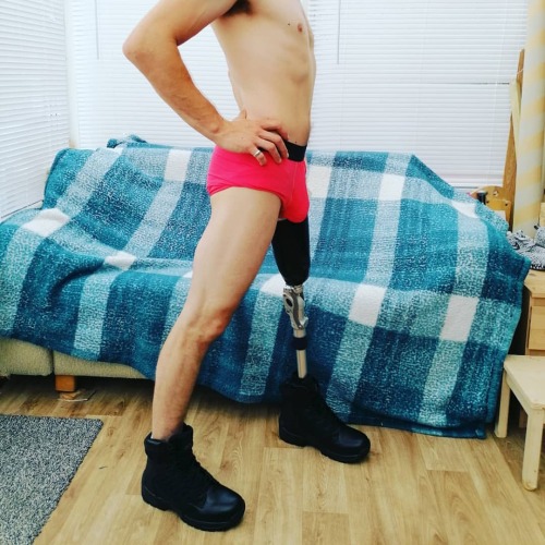 New boots… Lots of new stuff on my onlyfans #amputee #amputeeman #amputeebeauty #amputeemodel