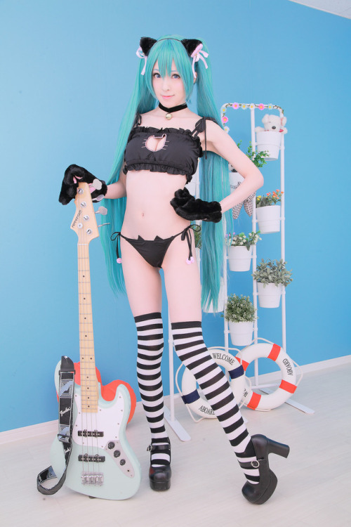cosplayjapanesegirlsblog: Vocaloid - Hatsune Miku (HATSUNENOA) [Sakura] 6-3