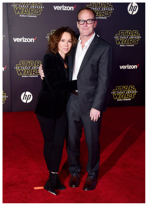 Clark Gregg and Jennifer Grey at the Star Wars Premiere  —>  https://youtu.be/z0OIPggil7k m