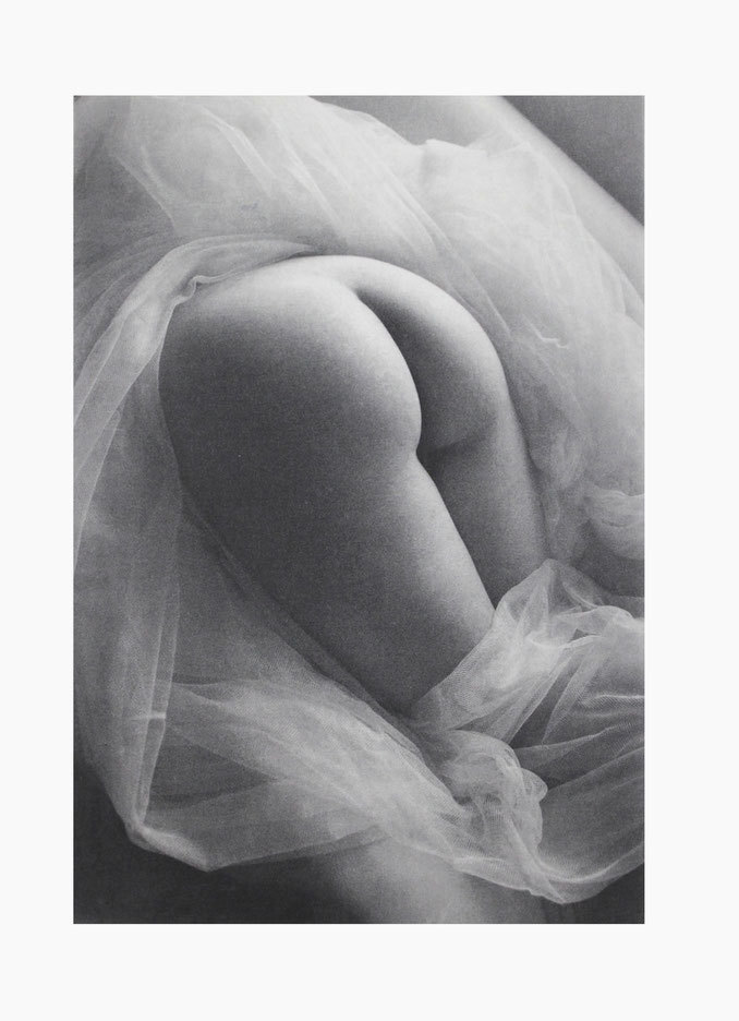 elpasha-71:  ryosuke handa Artist/photographer  Based in Tokyo 