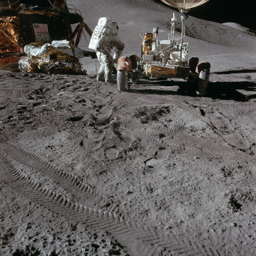 spaceplasma: Apollo 15 Apollo 15 was the ninth manned mission in the United States’ Apollo pro