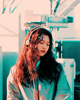 chunghs:you and mewe’re in the same world but in different seasonsi can’t figure out the chunghs:you and mewe’re in the same world but in different seasonsi can’t figure out the