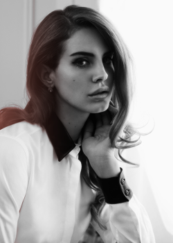 diamondsanddelrey:  Lana Del Rey and Marina and The Diamonds Blog          