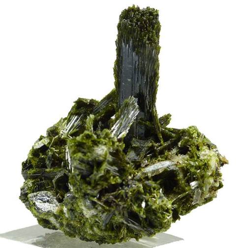 EpidoteThe greens and blacks of epidote (along with the brighter grassy green of chlorite) lend thei