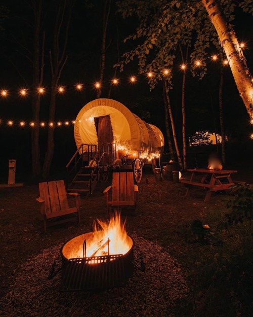 utwo:Beautiful Maine campground with glamping, resort level amenities and plentiful activities. May 