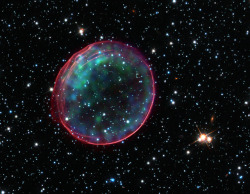 astronomyblog:    Supernova Bubble   Credit: NASA/ESA/Hubble&amp; x-ray Chandra